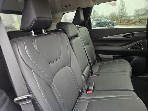 New 2026 INFINITI QX60 Luxe image 16