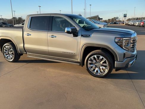 Used 2024 GMC Sierra 1500 Denali w/ Denali Reserve Package image 3