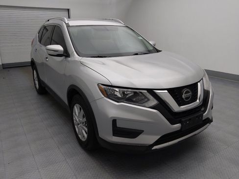 Used 2018 Nissan Rogue SV image 13