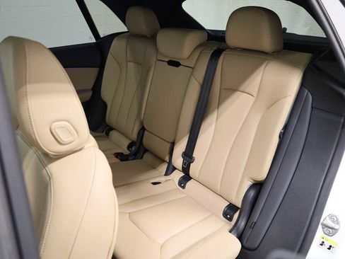 Used 2022 Audi Q8 Prestige w/ Prestige Package image 34