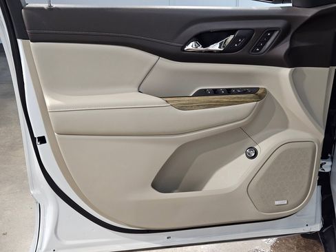 Used 2019 GMC Acadia Denali image 20