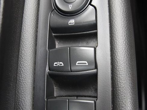 Used 2024 GMC Terrain SLE w/ Driver Convenience Package AWD/4WD image 24