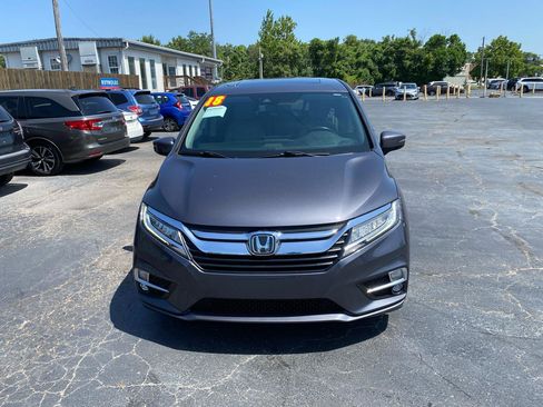 Used 2018 Honda Odyssey Elite image 2