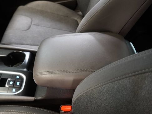 Used 2019 Hyundai Santa Fe SEL FWD image 22
