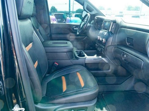 Used 2022 GMC Sierra 2500 AT4 w/ AT4 Preferred Package AWD/4WD image 37