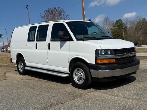 Used 2024 Chevrolet Express 2500 w/ Driver Convenience Package image 2