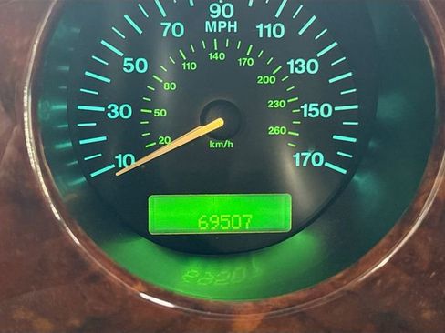 Used 1999 Jaguar XJ8 image 13