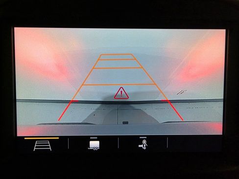 Used 2019 Chevrolet Silverado 1500 High Country image 9