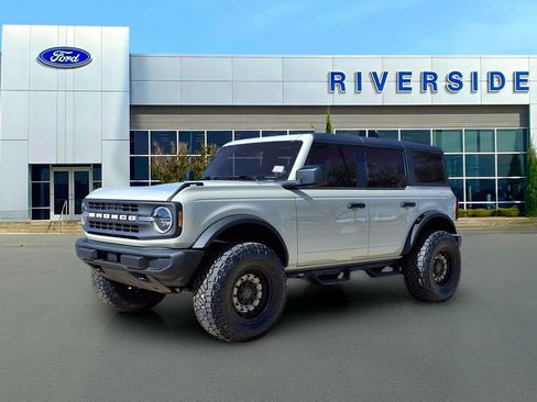 New 2025 Ford Bronco 4-Door AWD/4WD image 3