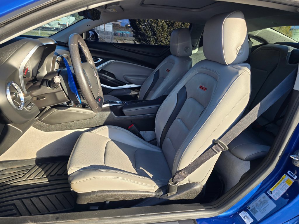 Used 2019 Chevrolet Camaro SS RWD image 10