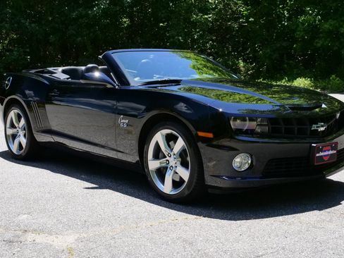 Used 2011 Chevrolet Camaro SS w/ RS Package RWD image 4