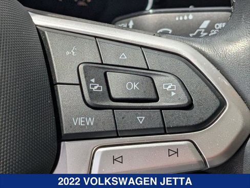 Certified 2022 Volkswagen Jetta SE w/ Panoramic Sunroof Package FWD image 15