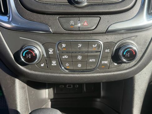 Used 2023 Chevrolet Equinox LT image 18