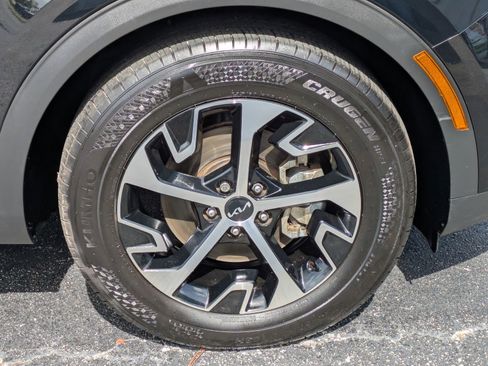 Certified 2023 Kia Sportage EX FWD image 9
