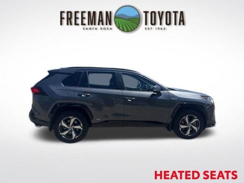 Used 2021 Toyota RAV4 SE w/ Weather & Moonroof Package AWD/4WD image 4