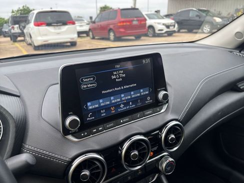 Used 2025 Nissan Sentra SV FWD image 20