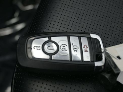 Used 2025 Ford Escape Platinum AWD/4WD image 31
