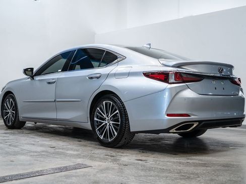 Used 2022 Lexus ES 350 w/ Premium Package image 4