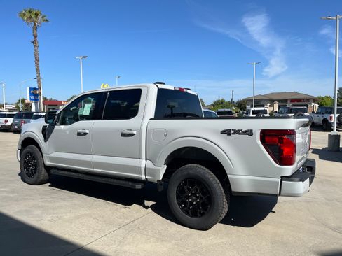 New 2026 Ford F150 XLT w/ XLT Black Appearance Package AWD/4WD image 3