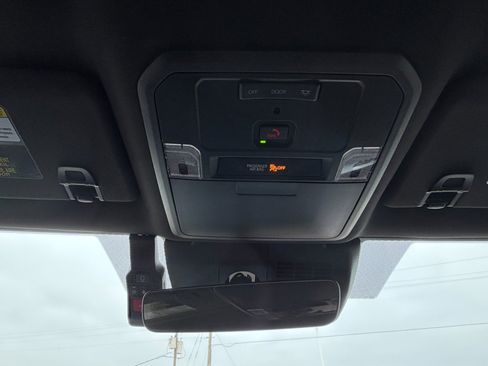 Used 2025 Toyota Tacoma TRD Off-Road image 22