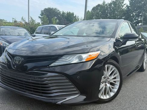 Used 2018 Toyota Camry XLE w/ Audio Package FWD image 4