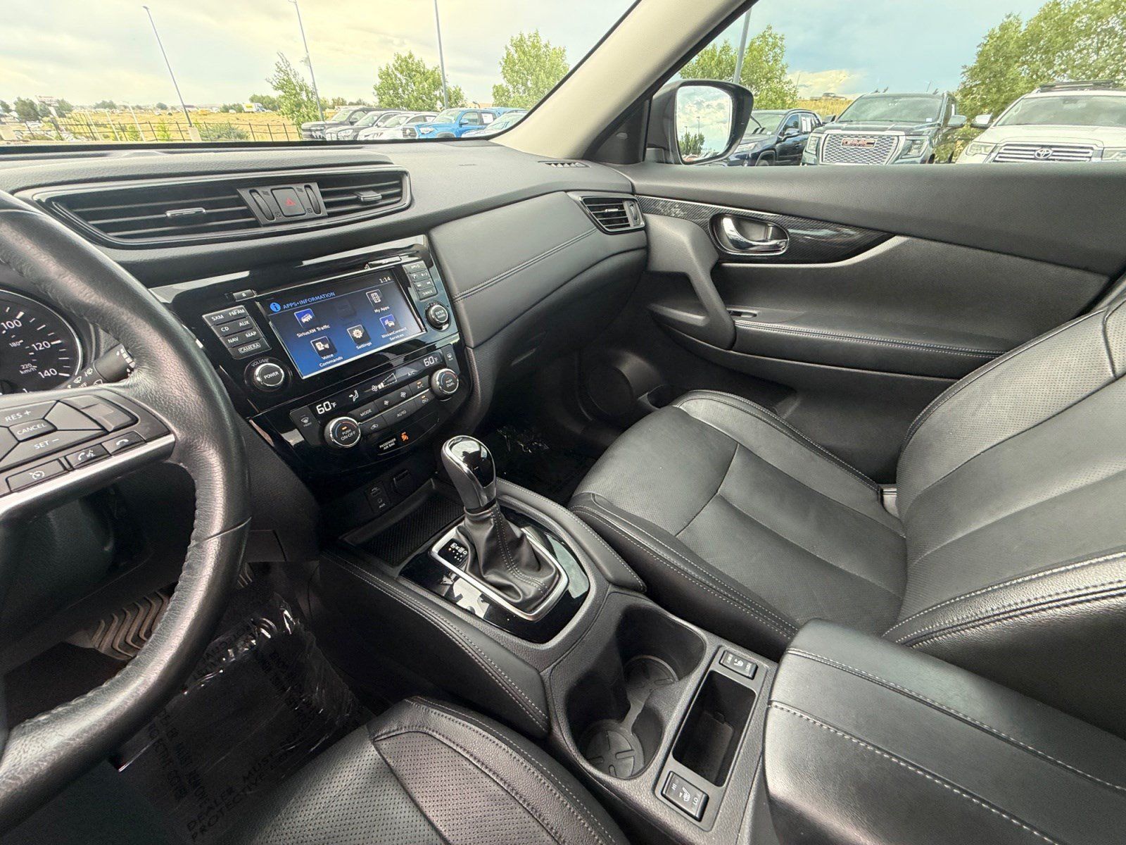 Used 2017 Nissan Rogue SL AWD/4WD image 15