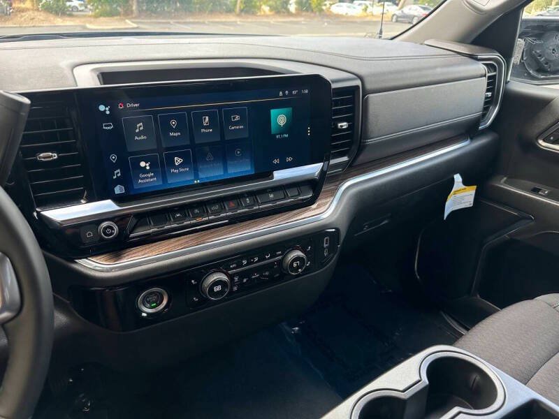 Used 2024 Chevrolet Silverado 1500 LT AWD/4WD image 13