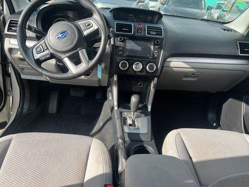 Used 2018 Subaru Forester 2.5i w/ Alloy Wheel Package image 12