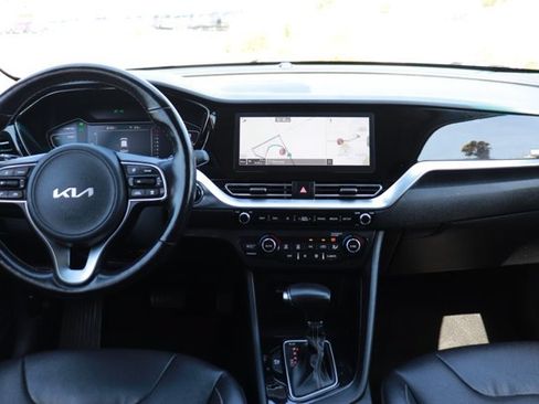 Used 2022 Kia Niro EX Premium FWD image 15