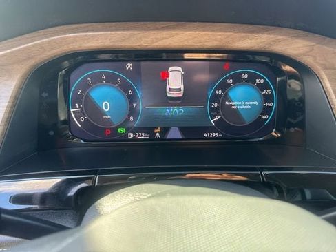 Used 2024 Volkswagen Atlas SE AWD/4WD image 20