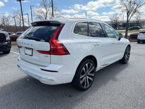 Used 2023 Volvo XC60 B5 Ultimate w/ Climate Package image 9