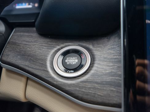 Used 2023 Jeep Grand Cherokee L Limited w/ Luxury Tech Group II image 20