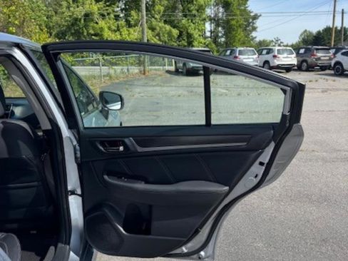 Used 2018 Subaru Legacy 2.5i Limited AWD/4WD image 17