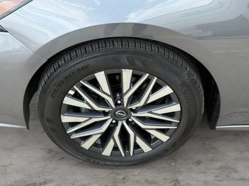 Used 2026 Nissan Altima 2.5 SV FWD image 33