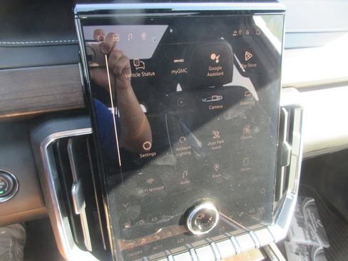 New 2026 GMC Acadia Denali Ultimate FWD image 18
