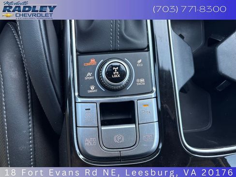 Used 2024 Kia Telluride SX Prestige w/ Towing Package AWD/4WD image 22
