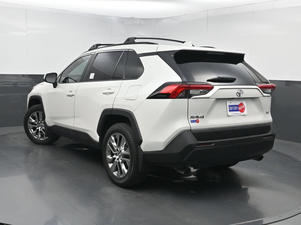 Used 2021 Toyota RAV4 XLE Premium FWD image 22