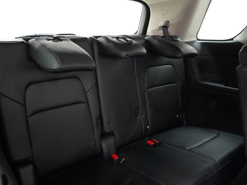 Used 2023 Nissan Pathfinder Platinum image 14