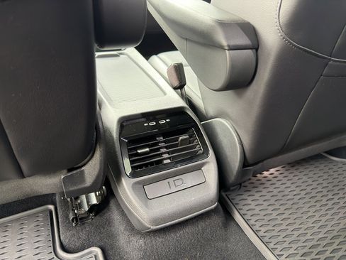 Used 2021 Volkswagen ID.4 Pro S w/ ID.4 Protection Package image 11