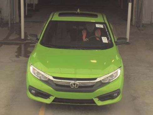 Used 2017 Honda Civic EX-T image 2