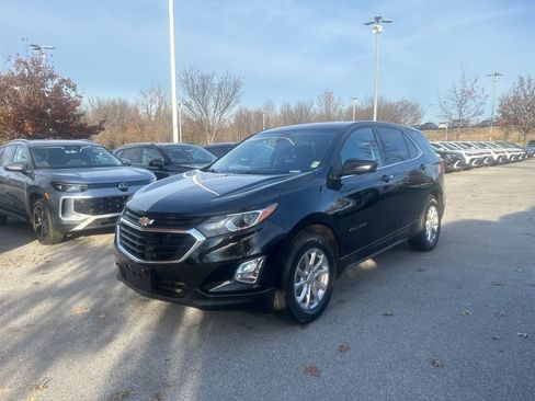 Used 2020 Chevrolet Equinox LT image 3