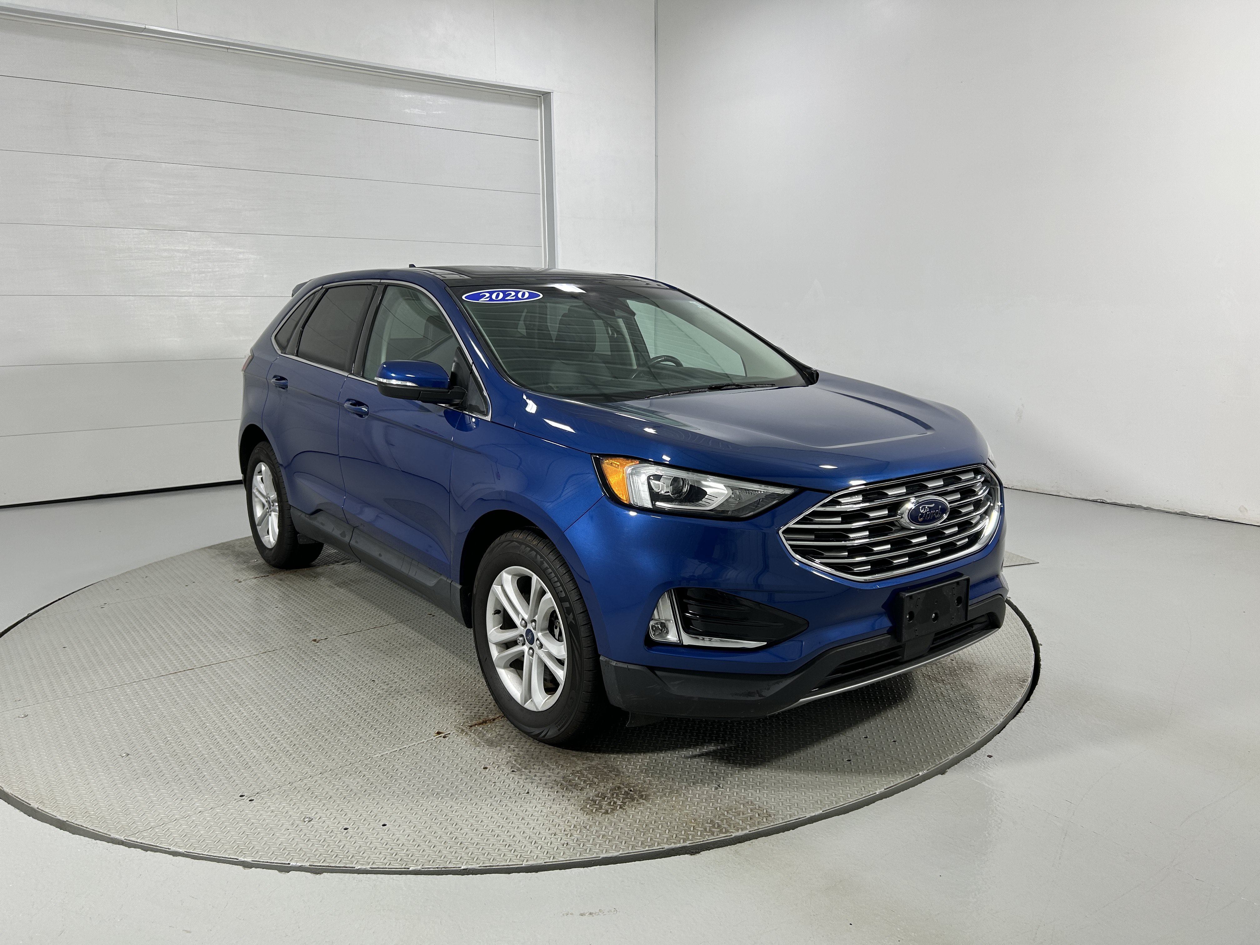 Used 2020 Ford Edge SEL w/ Convenience Package AWD/4WD image 2