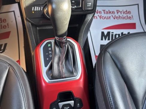 Used 2019 Jeep Renegade Trailhawk image 34