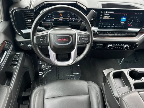 Used 2025 GMC Sierra 1500 SLT RWD image 13