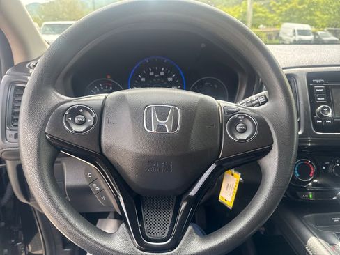 Used 2019 Honda HR-V LX image 18