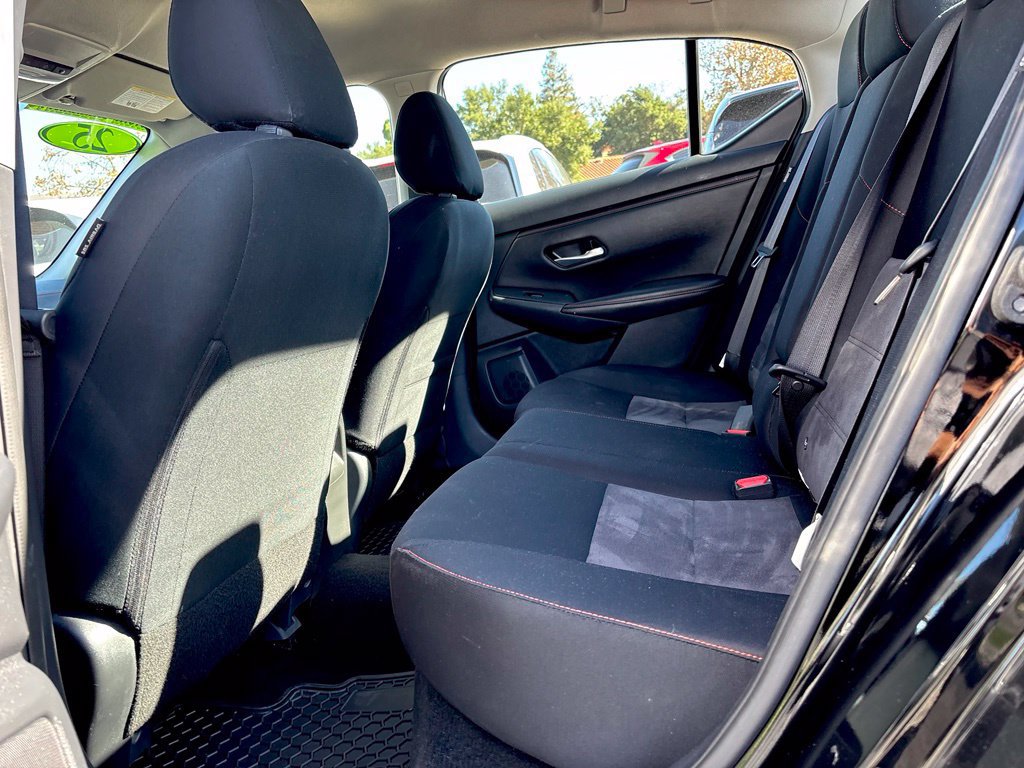Used 2025 Nissan Sentra SR FWD image 33