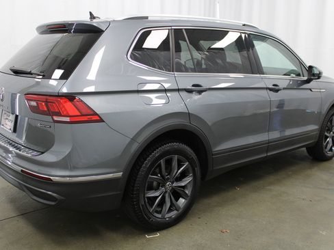Used 2022 Volkswagen Tiguan SE AWD/4WD image 5