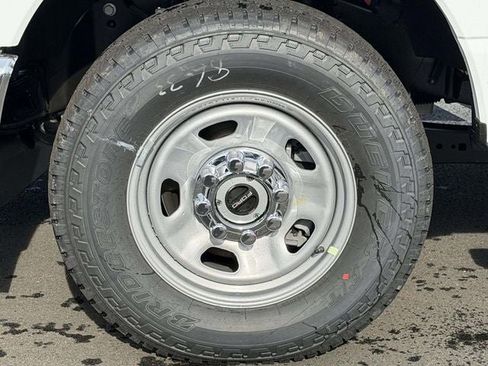 New 2026 Ford F350 XL w/ XL Chrome Package image 7