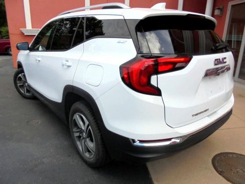 Used 2020 GMC Terrain SLT FWD image 24