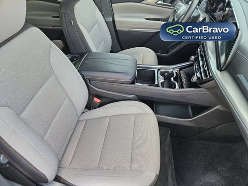 Certified 2026 Chevrolet Traverse LT w/ Driver Confidence Package FWD image 17